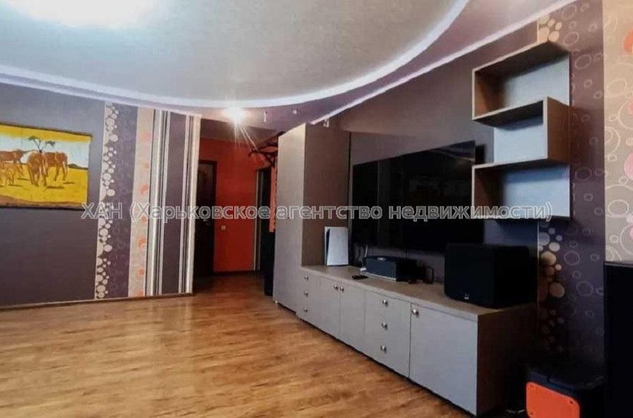 Продам квартиру, Курчатова просп. , 3 кім., 66 м², евроремонт 