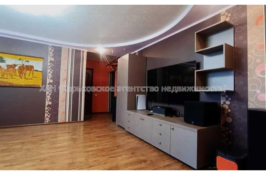 Продам квартиру, Курчатова просп. , 3 кім., 66 м², евроремонт 