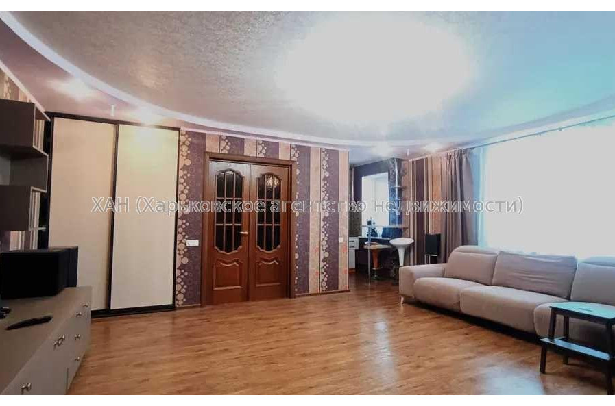 Продам квартиру, Курчатова просп. , 3 кім., 66 м², евроремонт 