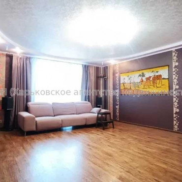 Продам квартиру, Курчатова просп. , 3 кім., 66 м², евроремонт 