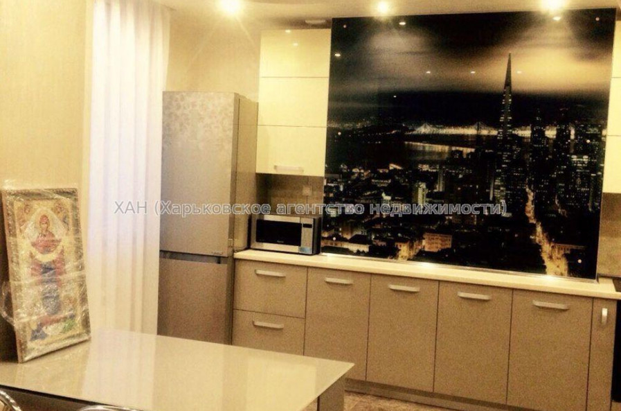Продам квартиру, Григоровское шоссе , 3  ком., 95 м², евроремонт 
