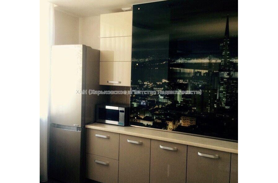 Продам квартиру, Григоровское шоссе , 3  ком., 95 м², евроремонт 