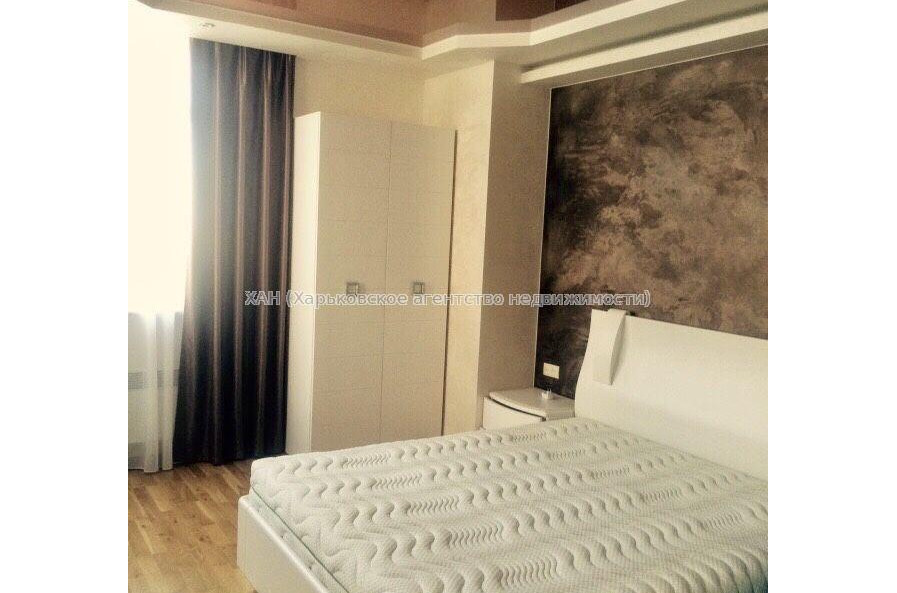 Продам квартиру, Григоровское шоссе , 3  ком., 95 м², евроремонт 