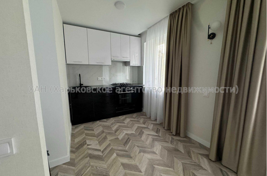 Продам квартиру, Киргизская ул. , 2 кім., 48.60 м², евроремонт 