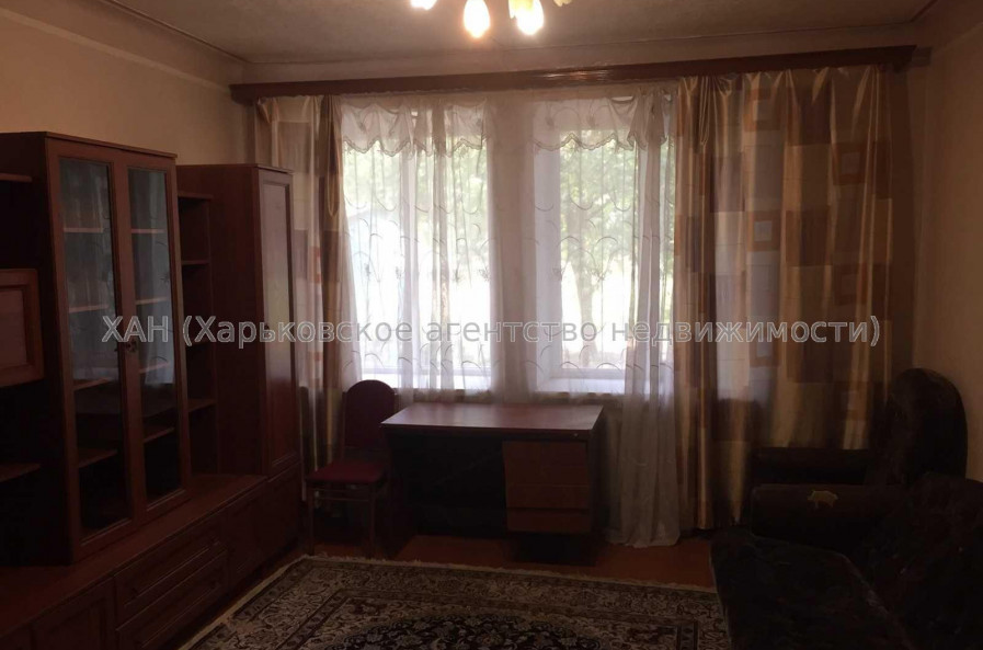 Продам квартиру, Михайлика ул. , 3  ком., 63 м², косметический ремонт 