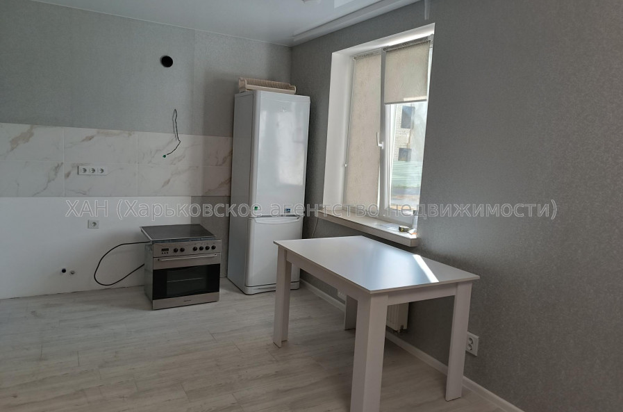 Продам квартиру, Героев Харькова просп. , 1 кім., 39 м², евроремонт 