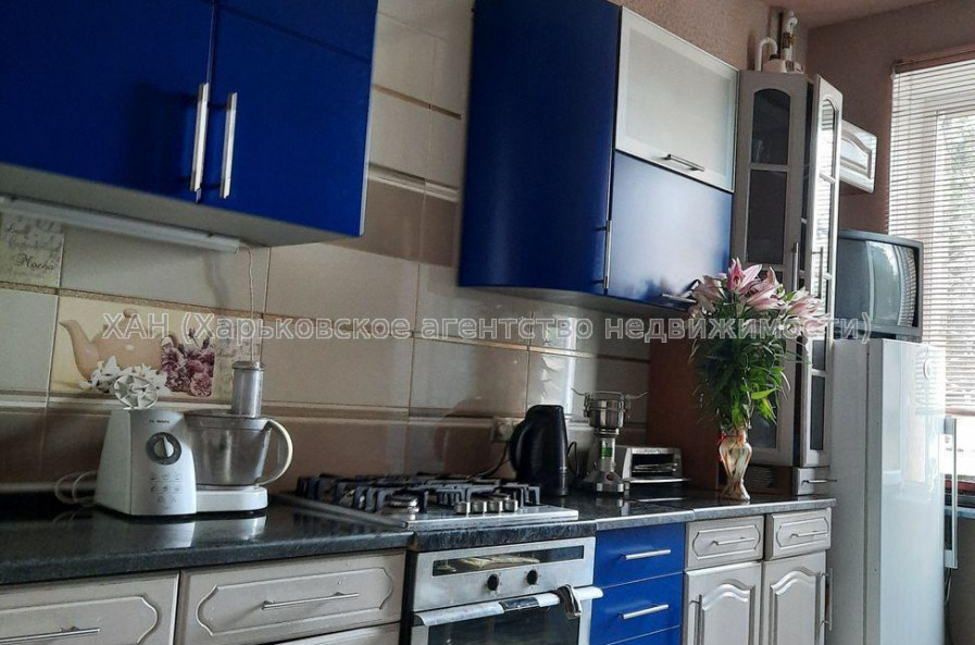 Продам квартиру, Руставели ул. , 3  ком., 78 м², капитальный ремонт 