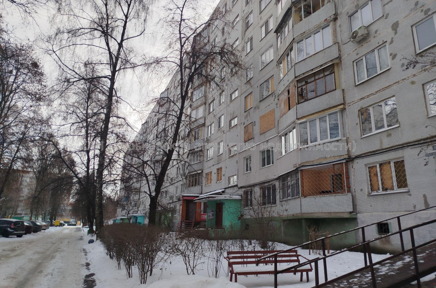 Продам квартиру, Академика Павлова ул. , 4  ком., 70 м², советский ремонт 