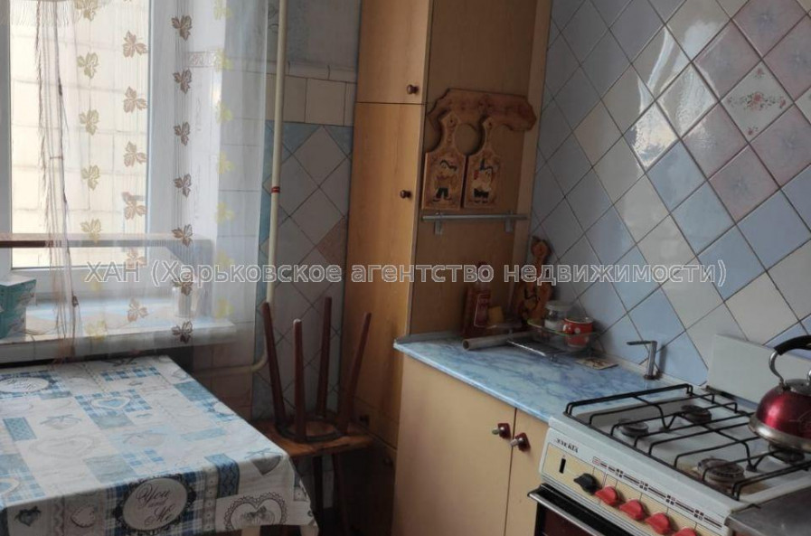 Продам квартиру, 23 Августа ул. , 2  ком., 45 м², частичный ремонт 