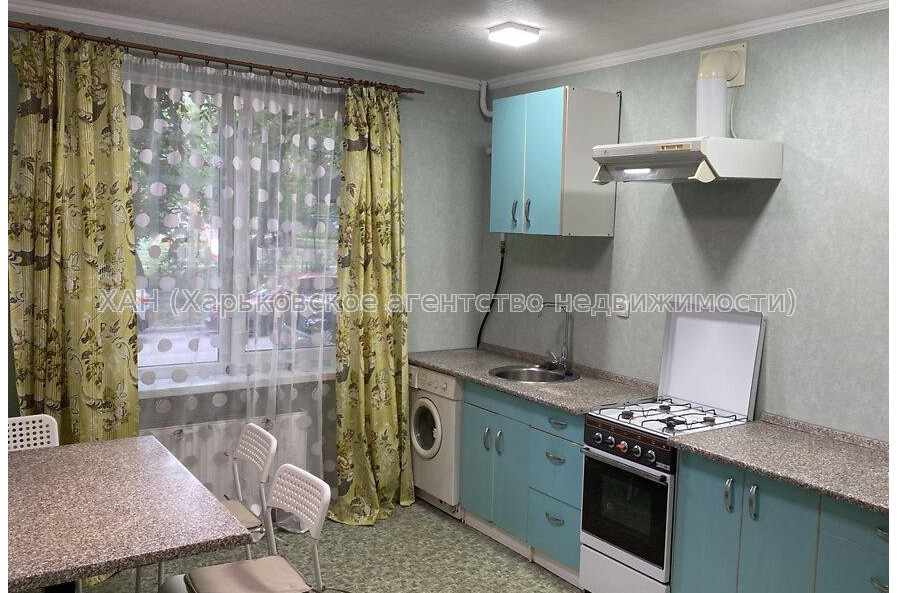 Продам квартиру, Полтавский Шлях ул. , 3  ком., 72 м², капитальный ремонт 