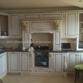 Продам квартиру, Яны Червоной ул. , 2  ком., 82 м², авторский дизайн