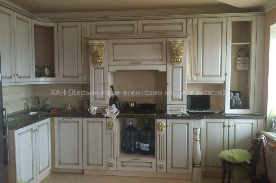 Продам квартиру, Яны Червоной ул. , 2  ком., 82 м², авторский дизайн 