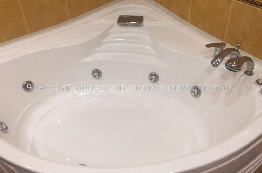 Продам квартиру, Яны Червоной ул. , 2  ком., 82 м², авторский дизайн 