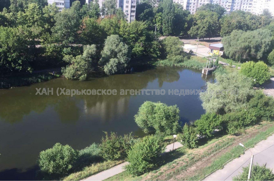 Продам квартиру, Яны Червоной ул. , 2  ком., 82 м², авторский дизайн 