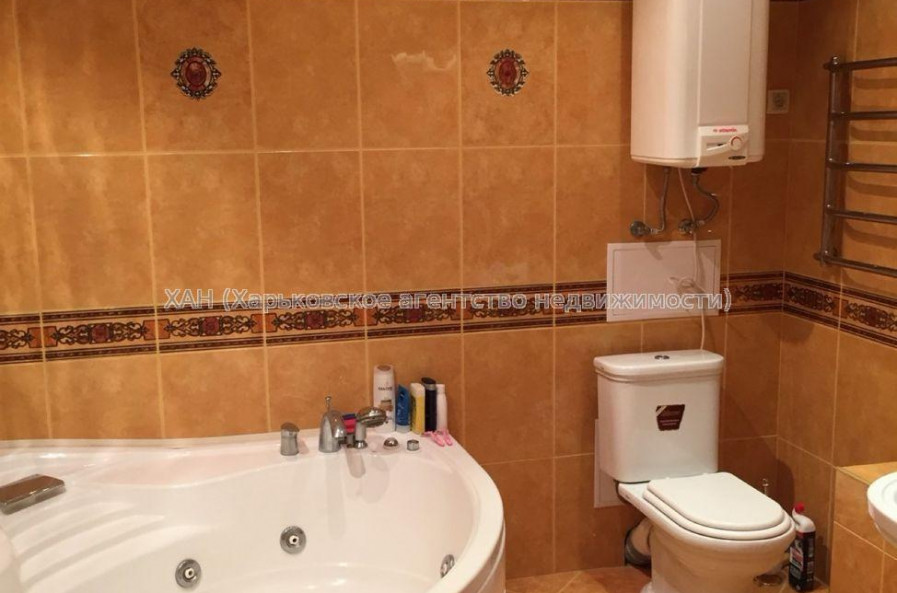 Продам квартиру, Яны Червоной ул. , 2  ком., 82 м², авторский дизайн 