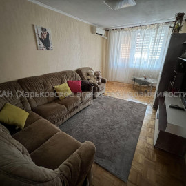 Продам квартиру, Болгарская ул. , 3  ком., 65 м², евроремонт