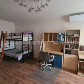 Продам квартиру, Петра Григоренко пр-т , 3 кім., 96 м², косметический ремонт