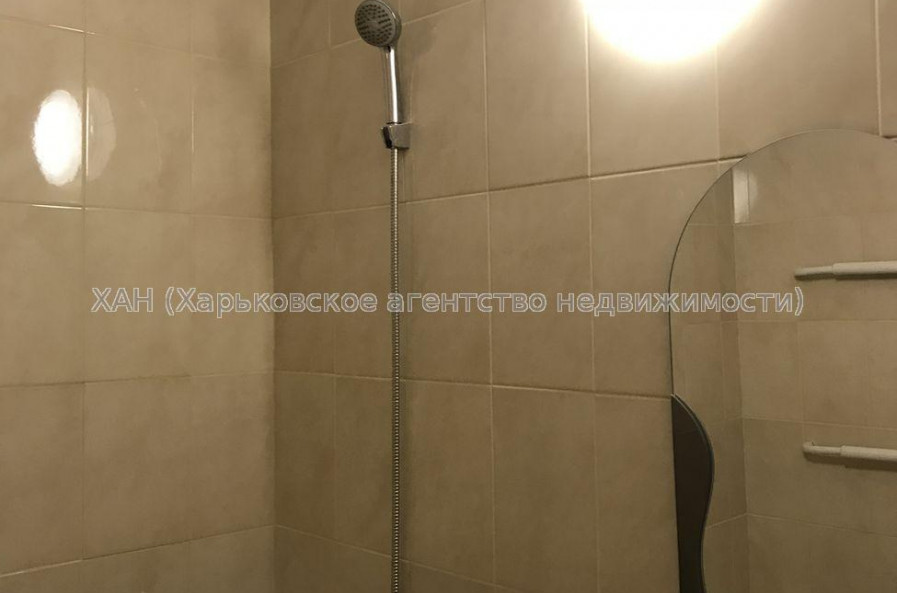 Продам квартиру, Тракторостроителей просп. , 1 кім., 38 м², советский ремонт 