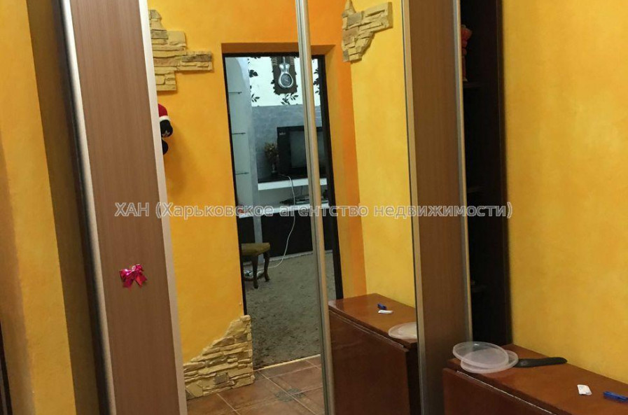 Продам квартиру, Морозова ул. , 2  ком., 54 м², капитальный ремонт 