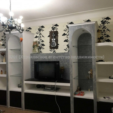 Продам квартиру, Морозова ул. , 2  ком., 54 м², капитальный ремонт 