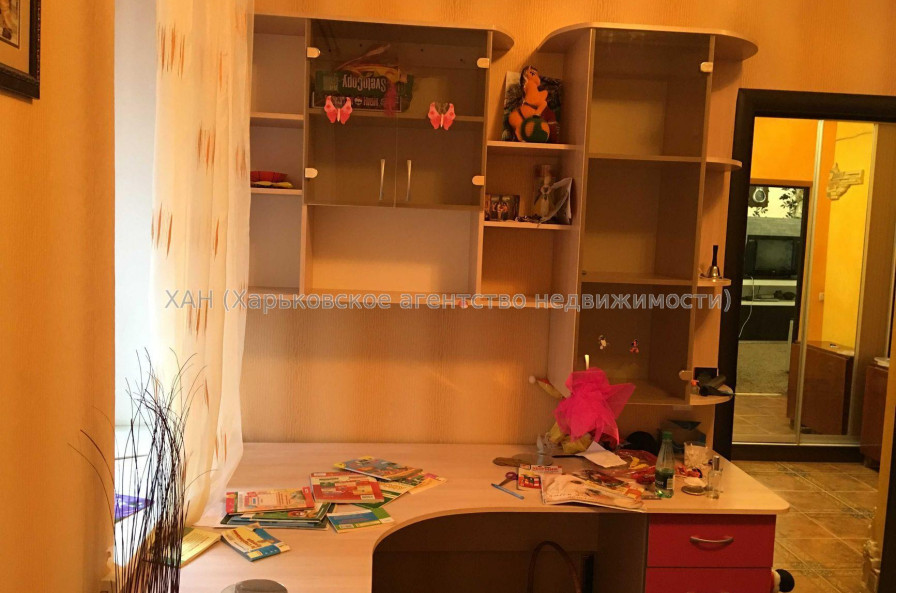 Продам квартиру, Морозова ул. , 2  ком., 54 м², капитальный ремонт 