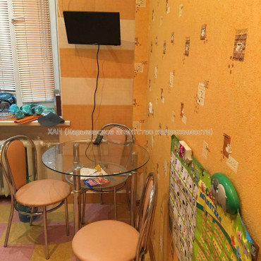 Продам квартиру, Морозова ул. , 2  ком., 54 м², капитальный ремонт 