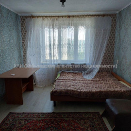 Продам квартиру, Гвардейцев Широнинцев ул. , 2 кім., 45 м², капитальный ремонт