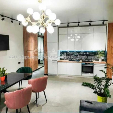 Продам квартиру, Культуры ул. , 3 кім., 114 м², авторский дизайн 