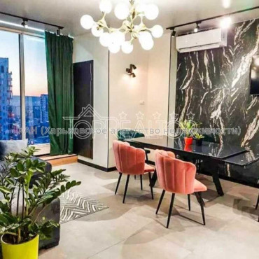 Продам квартиру, Культуры ул. , 3 кім., 114 м², авторский дизайн 