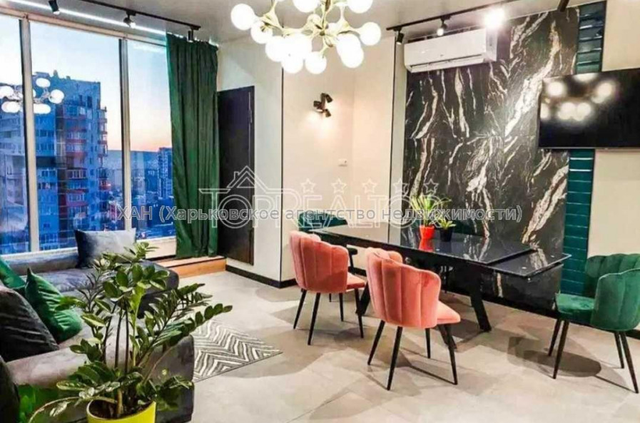 Продам квартиру, Культуры ул. , 3  ком., 114 м², авторский дизайн 