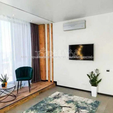 Продам квартиру, Культуры ул. , 3 кім., 114 м², авторский дизайн 