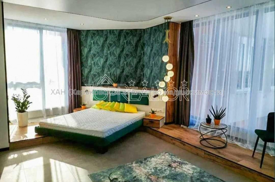 Продам квартиру, Культуры ул. , 3  ком., 114 м², авторский дизайн 