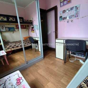 Продам квартиру, Мирная ул. , 2 кім., 31.40 м², советский ремонт 
