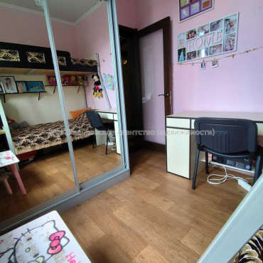Продам квартиру, Мирная ул. , 2 кім., 31.40 м², советский ремонт 