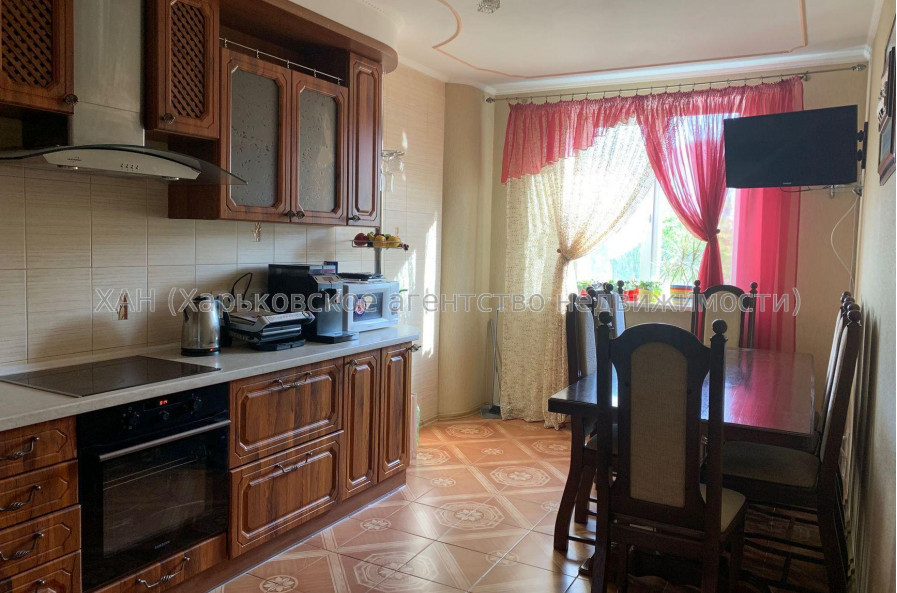 Продам квартиру, Аэрокосмический пр. , 2 кім., 78 м², евроремонт 