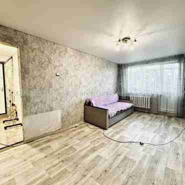 Продам квартиру, Познанская ул. , 2  ком., 44.20 м², косметический ремонт 