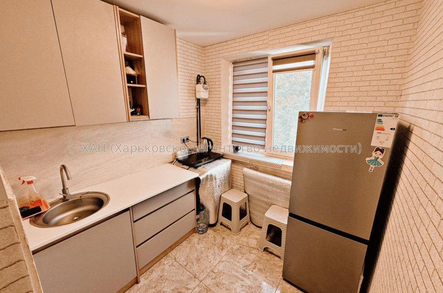 Продам квартиру, Познанская ул. , 2  ком., 44.20 м², косметический ремонт 