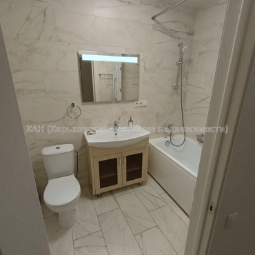 Продам квартиру, Молочная ул. , 1  ком., 51 м², капитальный ремонт 