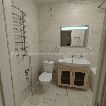 Продам квартиру, Молочная ул. , 1  ком., 51 м², капитальный ремонт 