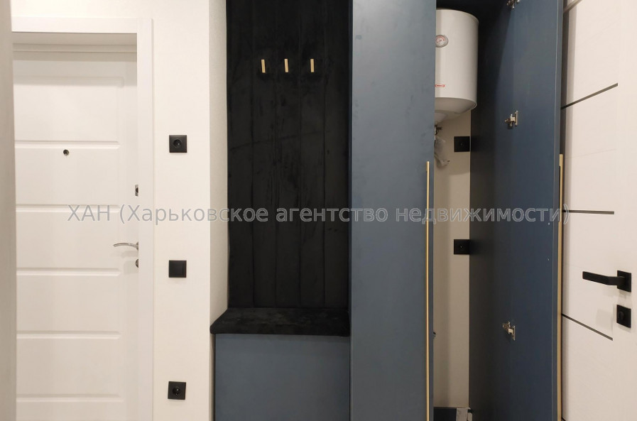 Продам квартиру, Героев Харькова просп. , 1 кім., 44 м², евроремонт 