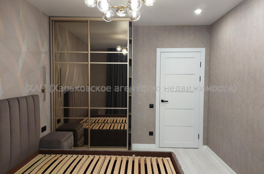 Продам квартиру, Героев Харькова просп. , 1 кім., 44 м², евроремонт 