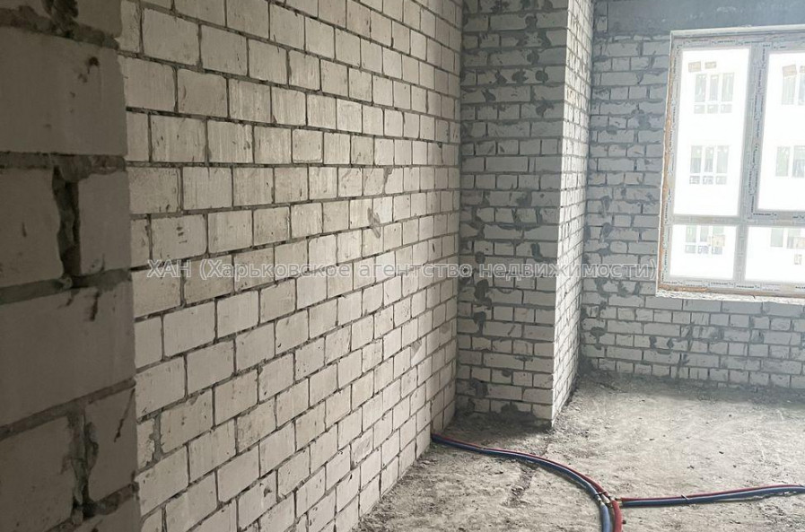 Продам квартиру, Мира ул. , 1  ком., 42.20 м², без внутренних работ 