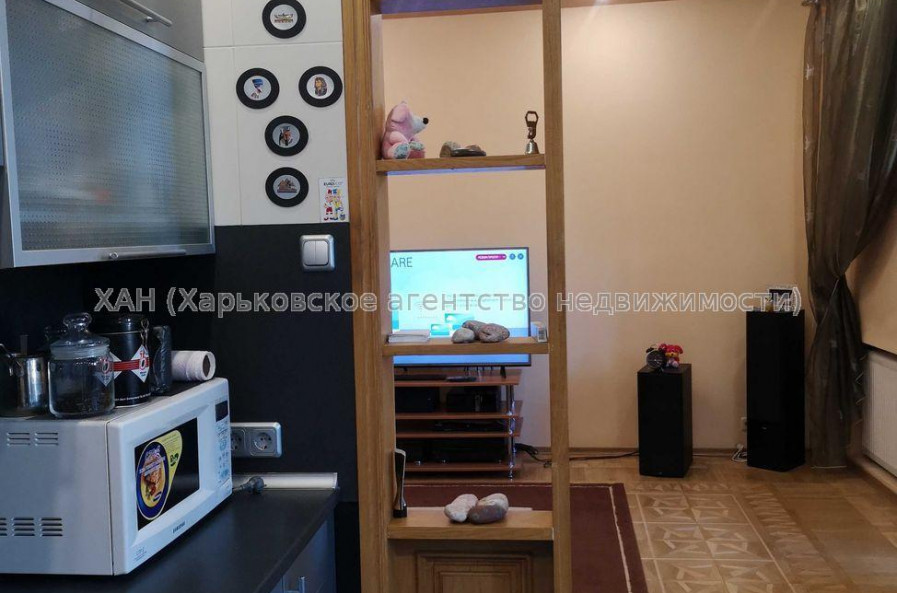 Продам квартиру, Евгения Енина ул. , 2 кім., 57 м², капитальный ремонт 