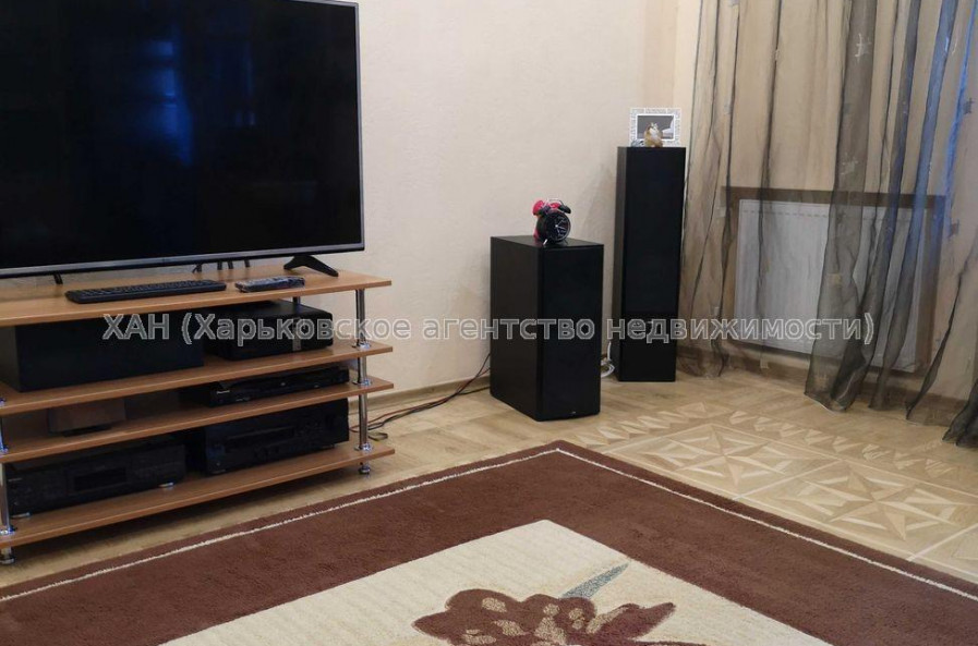 Продам квартиру, Евгения Енина ул. , 2 кім., 57 м², капитальный ремонт 