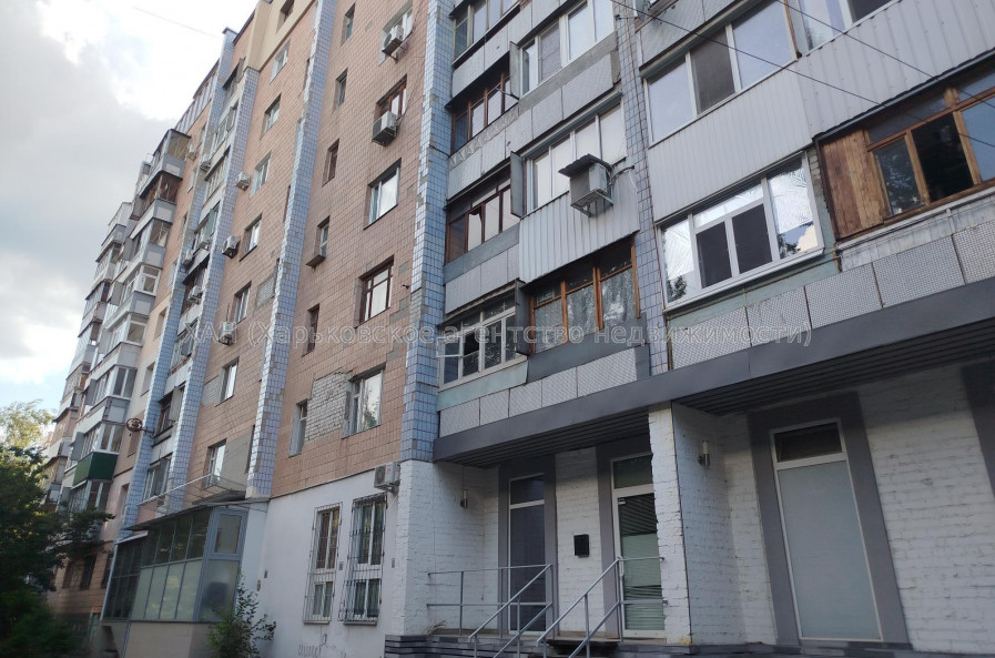 Продам квартиру, Студенческая ул. , 3  ком., 65 м², советский ремонт 
