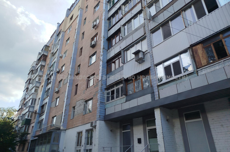 Продам квартиру, Студенческая ул. , 3  ком., 65 м², советский ремонт 