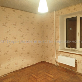 Продам квартиру, Студенческая ул. , 3  ком., 65 м², советский ремонт