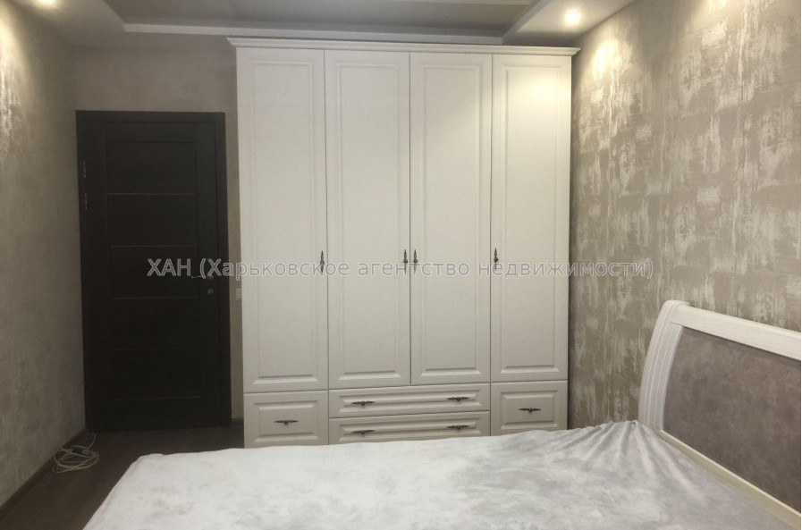 Продам квартиру, Барабашова академика ул. , 3  ком., 65 м², евроремонт 