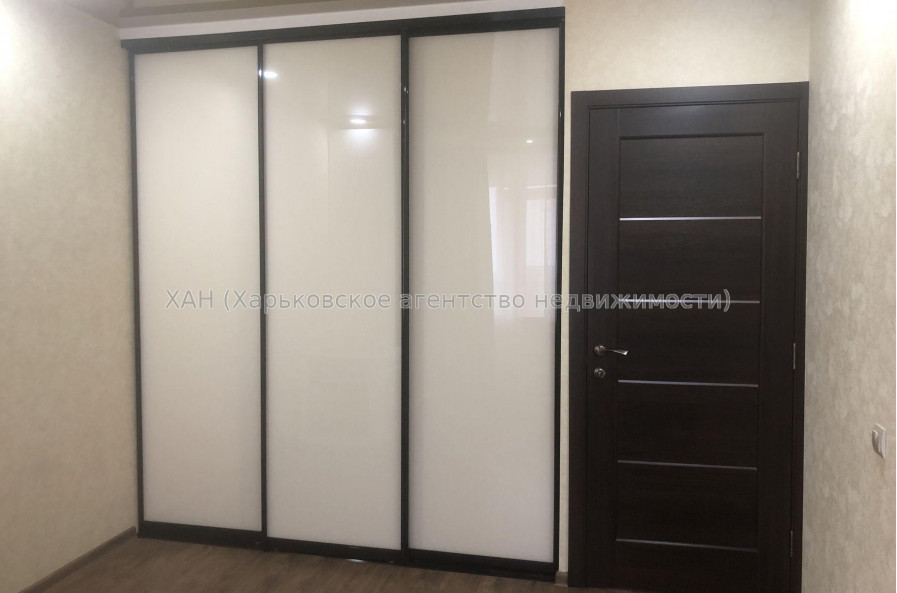 Продам квартиру, Барабашова академика ул. , 3  ком., 65 м², евроремонт 