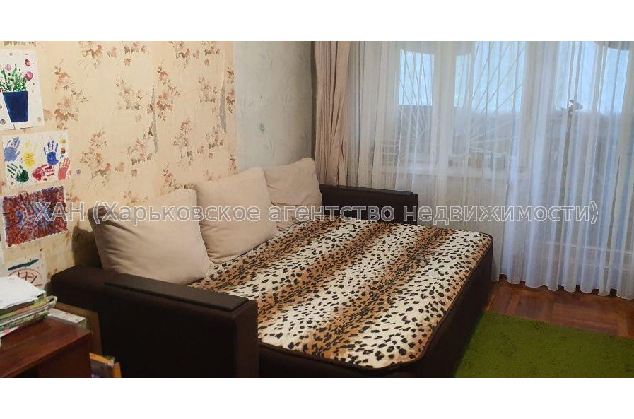 Продам квартиру, Каденюка ул. , 2 кім., 46 м², советский ремонт 